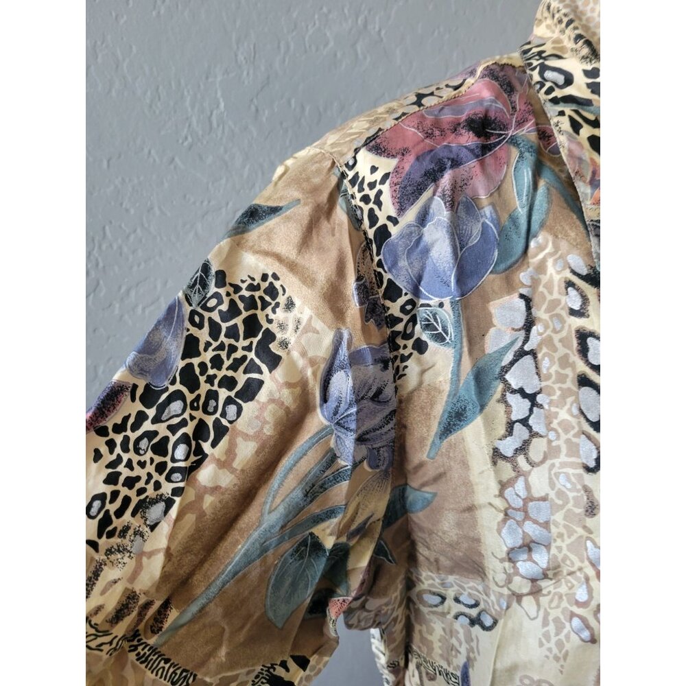 Dress Barn Vintage Colorful Collared Button Down Top 100% Silk Size M Timeless - Picture 5 of 12
